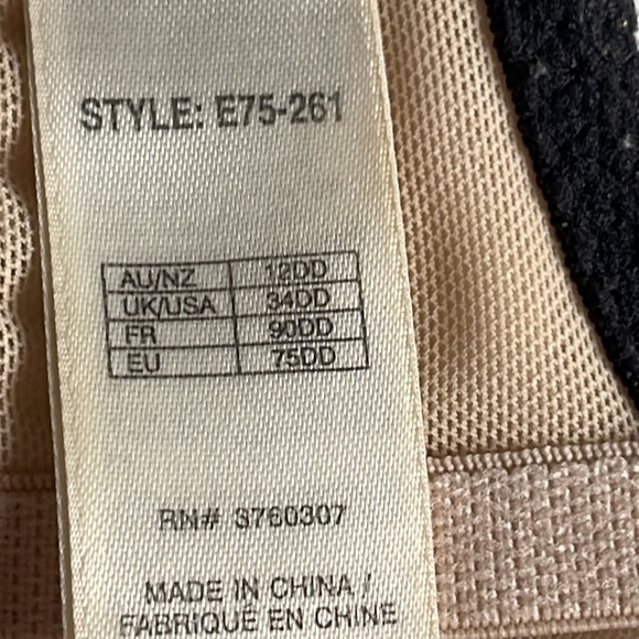 Elle Macpherson Lace Bra Underwire Size 34DD - Picture 6 of 7